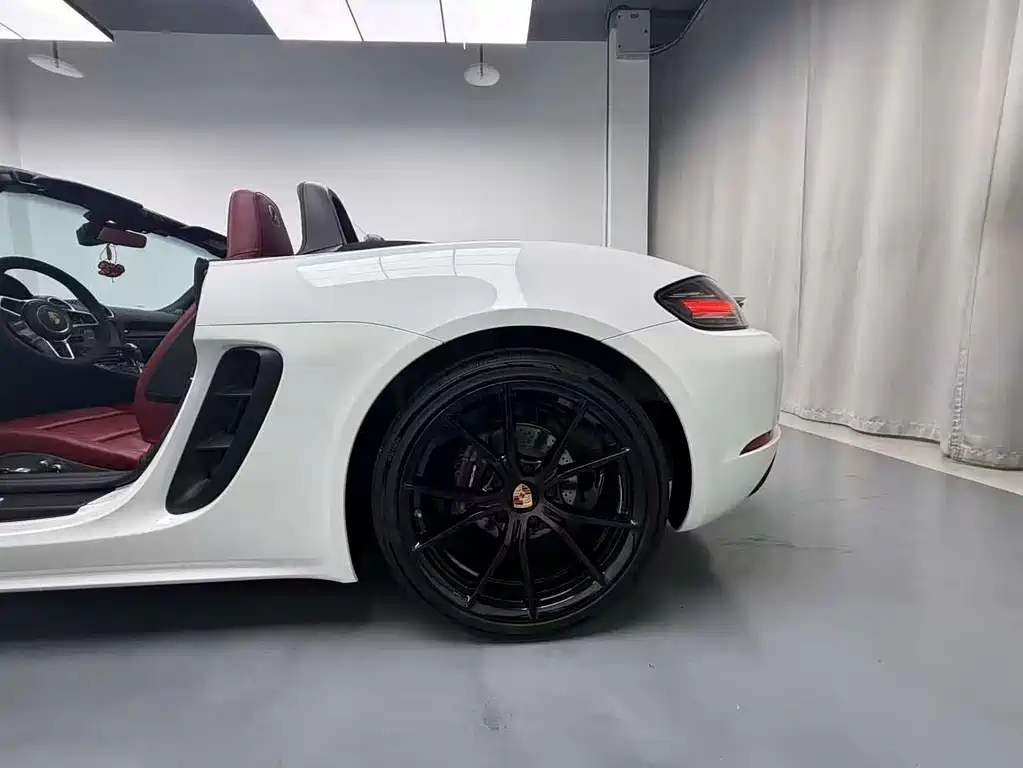 Porsche 718 2016 Boxster 2.0T
