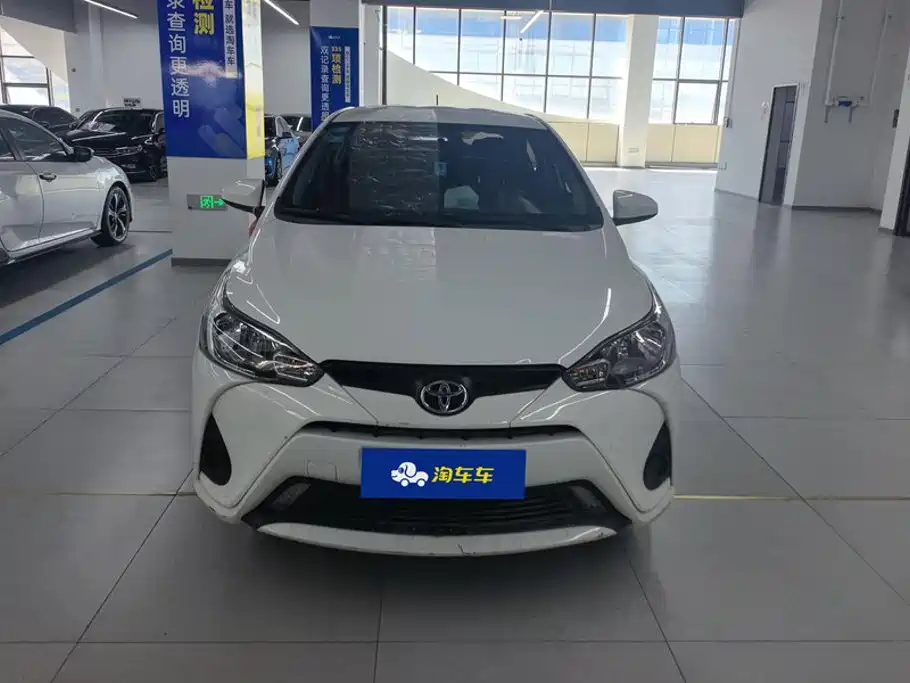 Toyota Yaris L — миниатюра 2