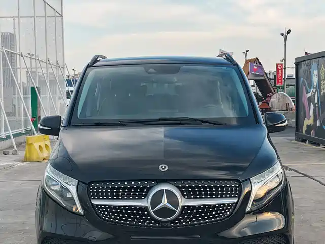 Mercedes-Benz V-Class