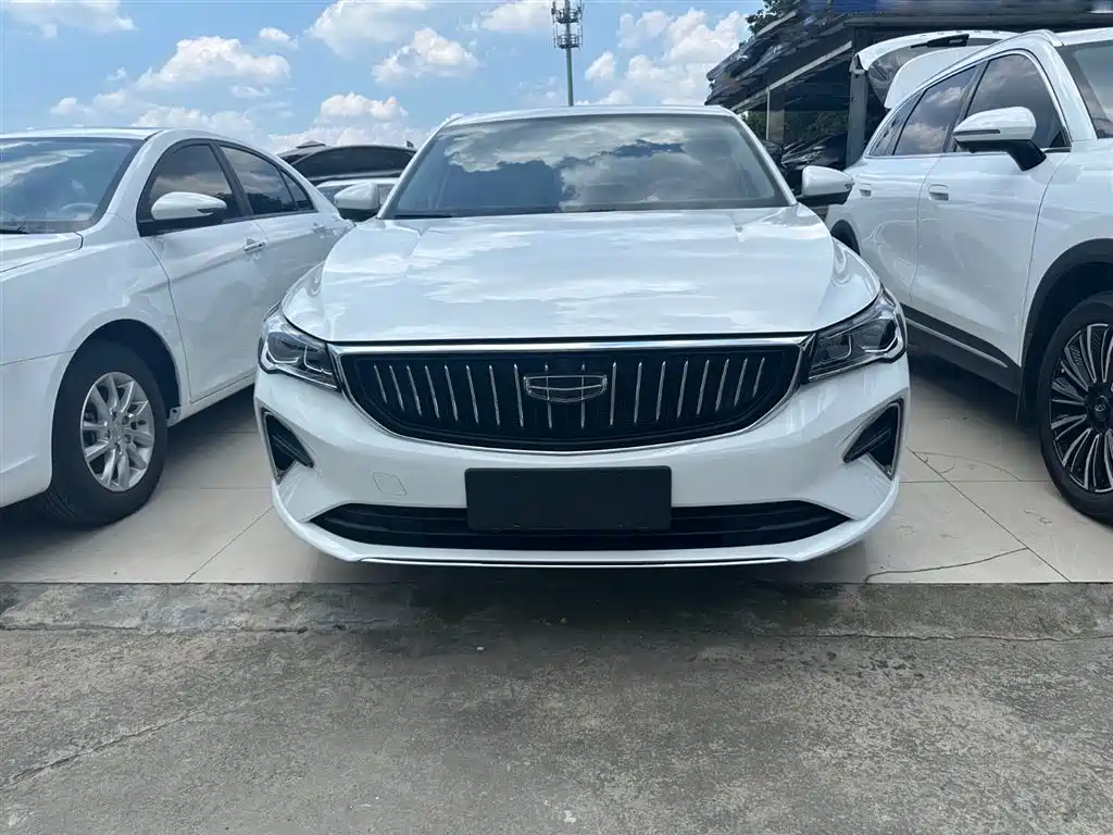 Geely Emgrand 2022 4 1.5L CVT Elite