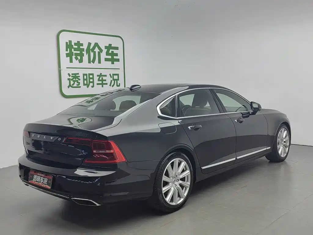 Volvo S90 — миниатюра 2