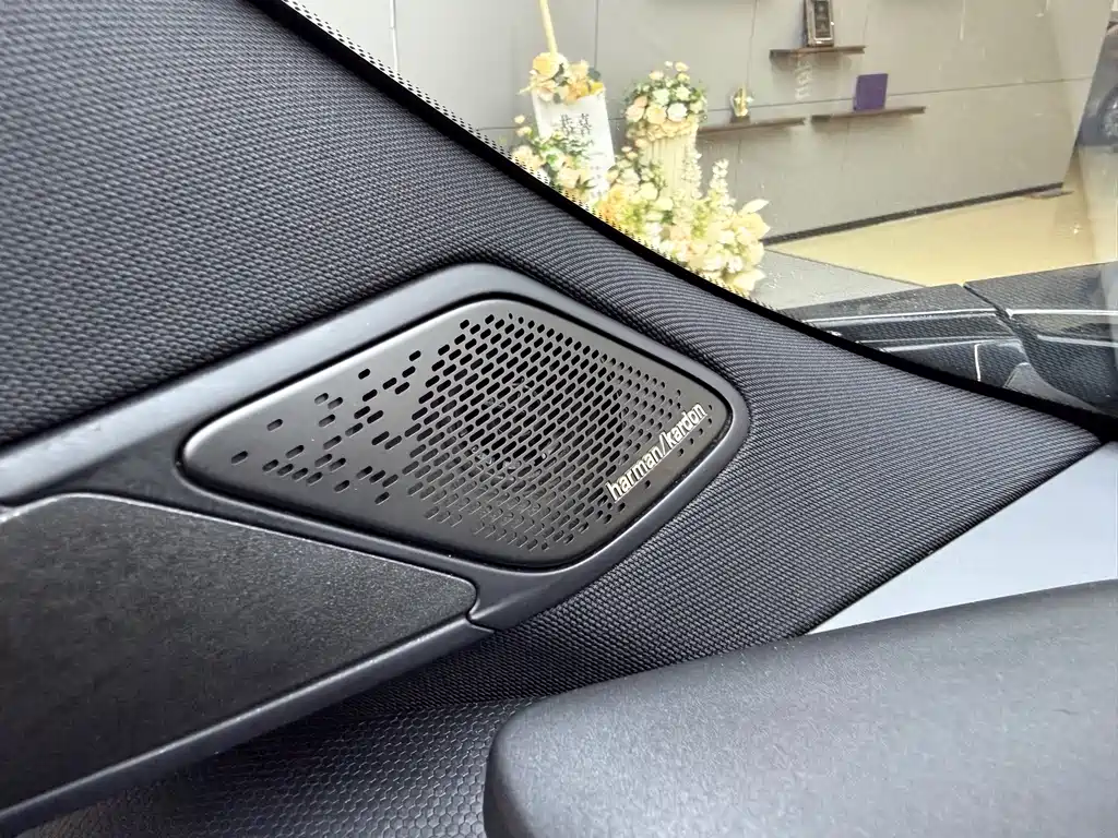 Lynk & Co 08 EM-P — миниатюра 15