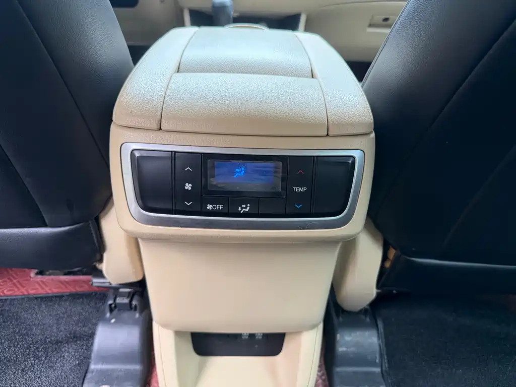 Toyota Highlander — миниатюра 13