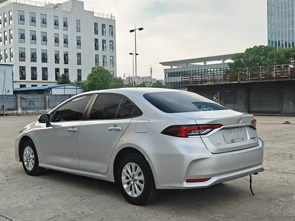 Toyota Corolla — миниатюра 5