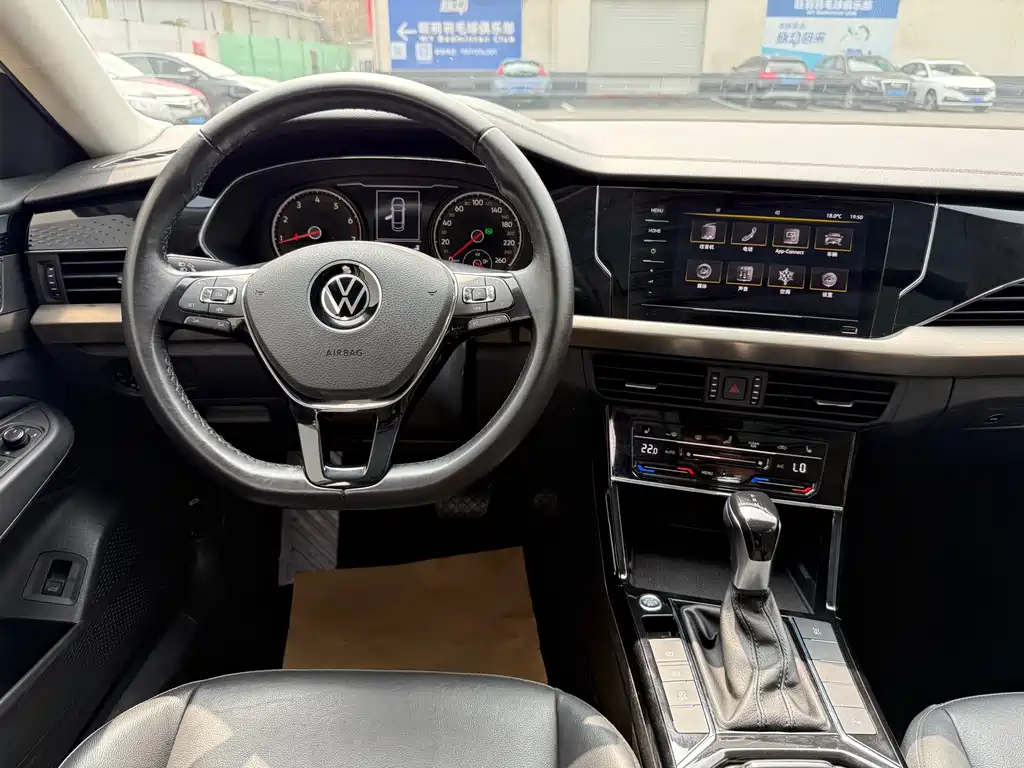 Volkswagen Passat 2020 330TSI Elite VI