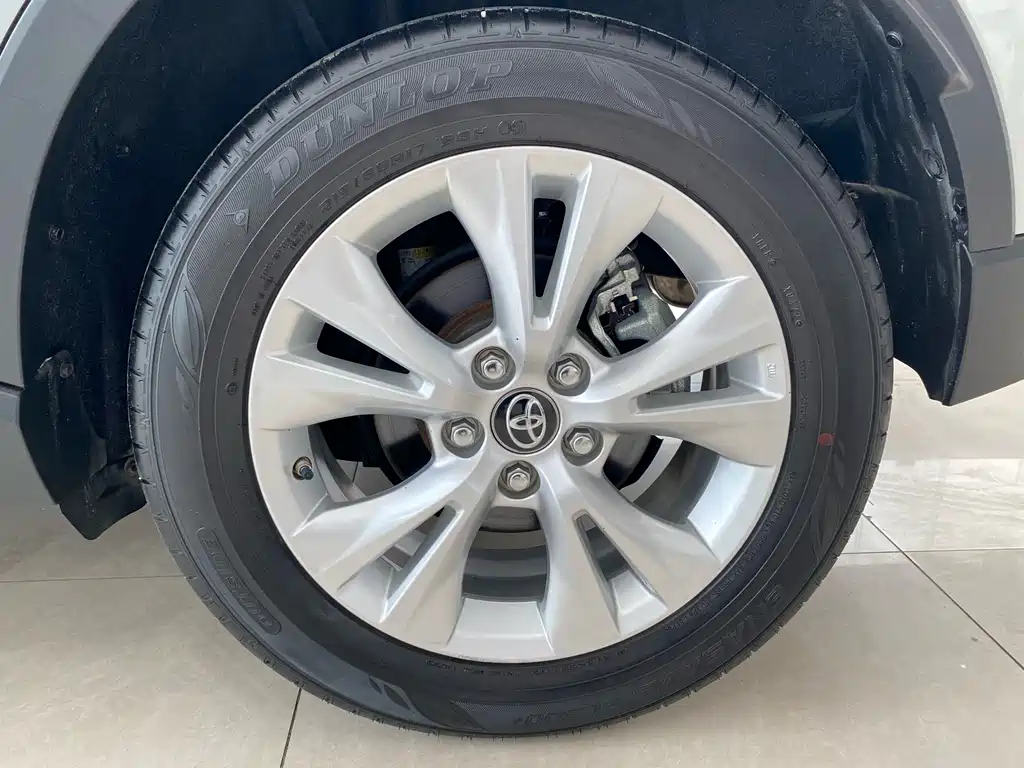 Toyota IZOA — миниатюра 16