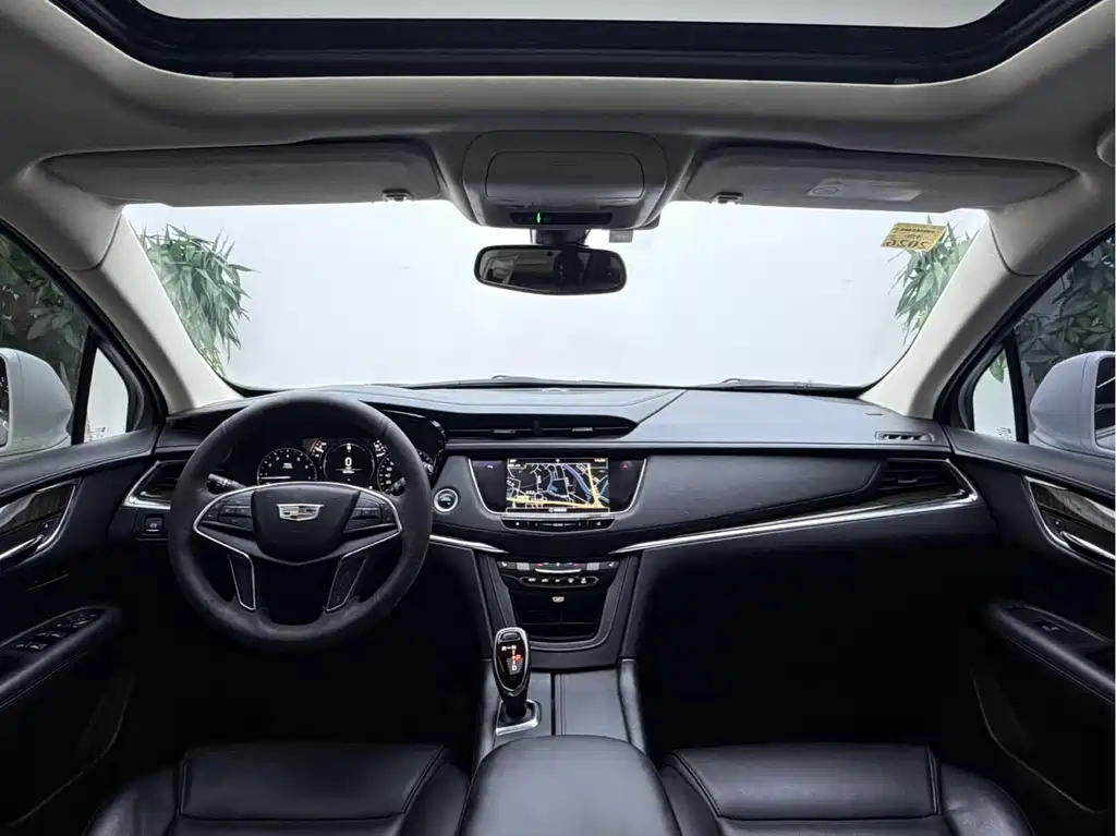 Cadillac XT5 — миниатюра 4