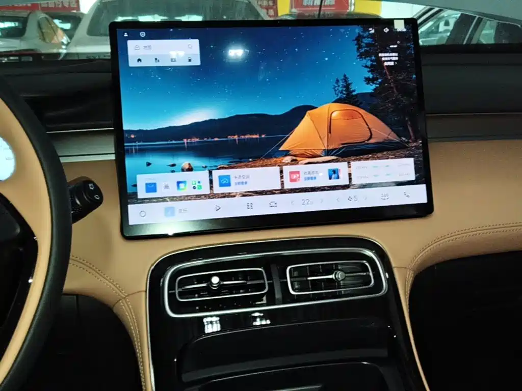 Geely Boyue L — миниатюра 13
