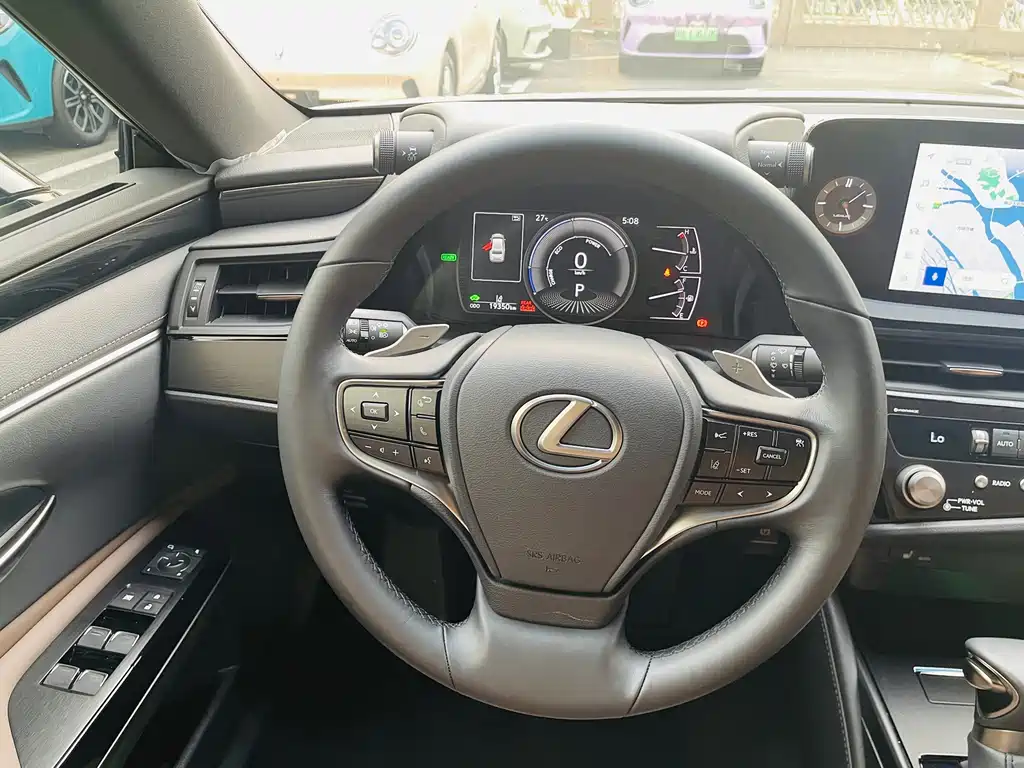 Lexus ES 2022 300h
