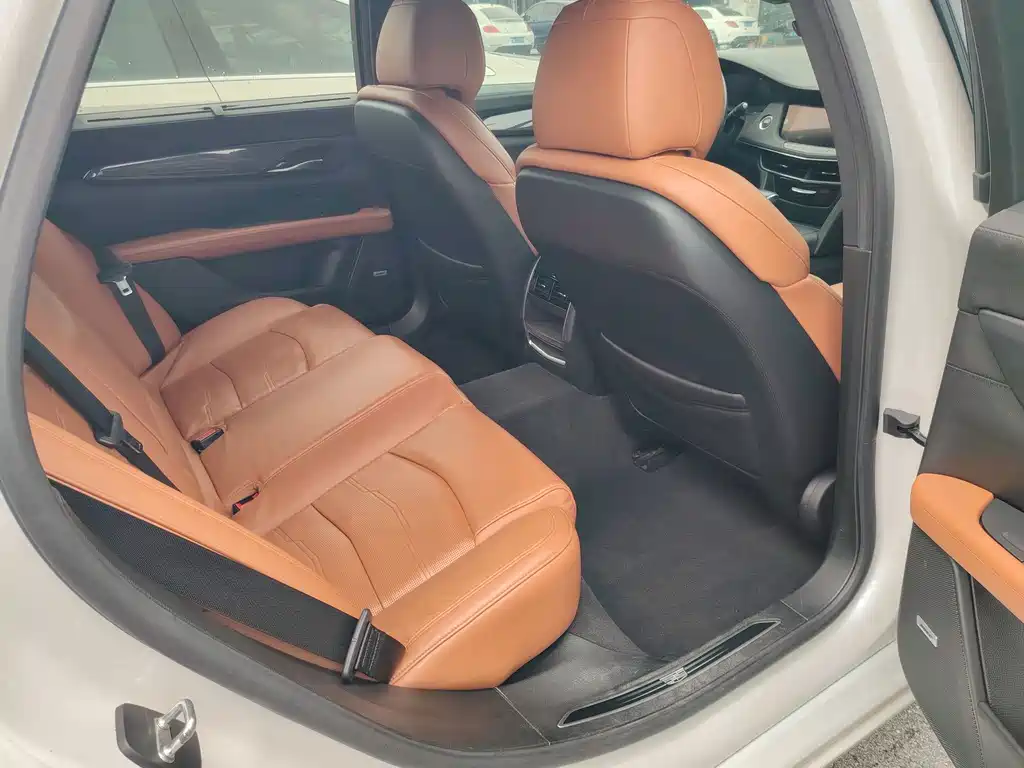 Cadillac CT6 — миниатюра 5