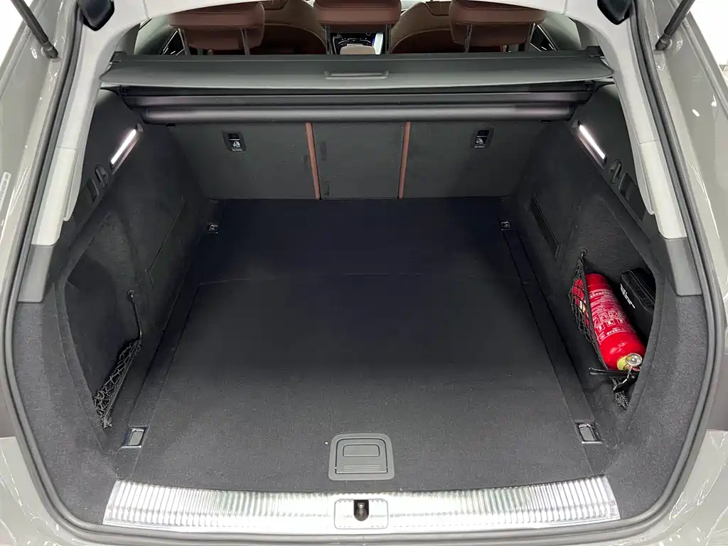 Audi A4 (Import) — миниатюра 14