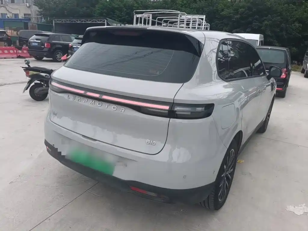 Leapmotor Leapmotor B10 — миниатюра 7
