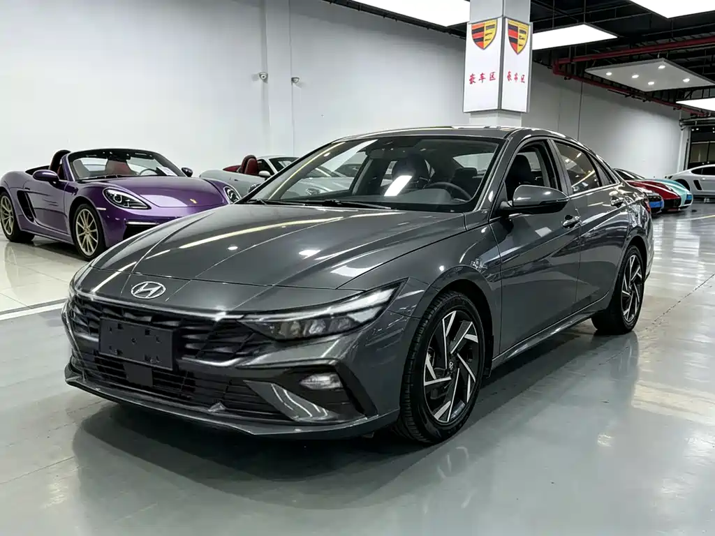 Hyundai Elantra 2024