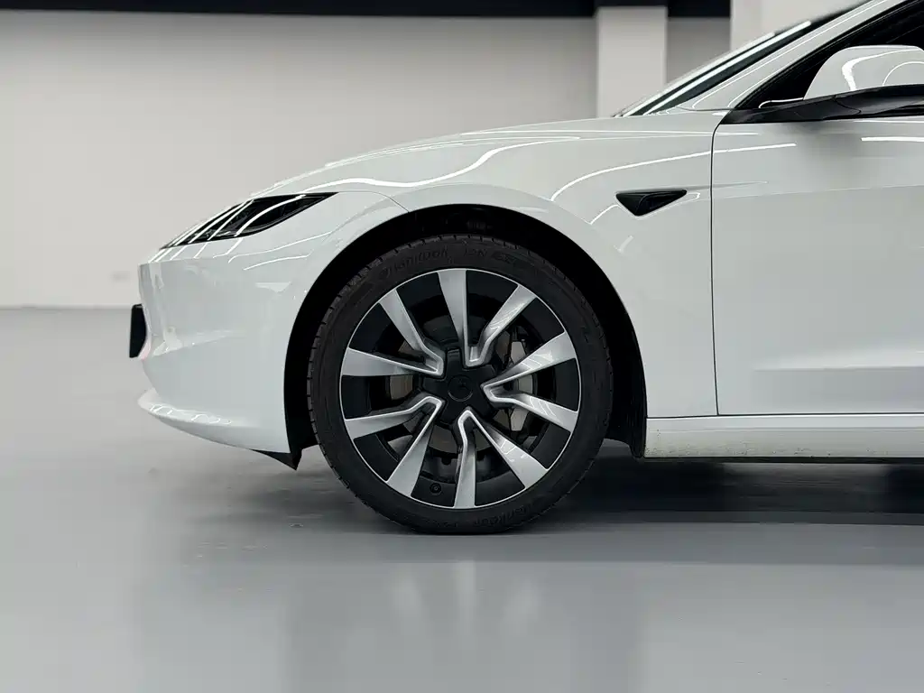 Tesla Model 3 — фотографии объявления, Фото 7