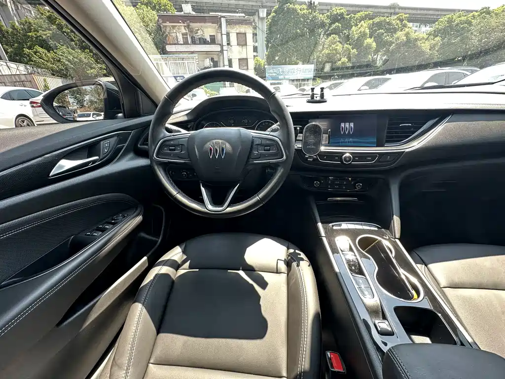 Buick Regal — миниатюра 20