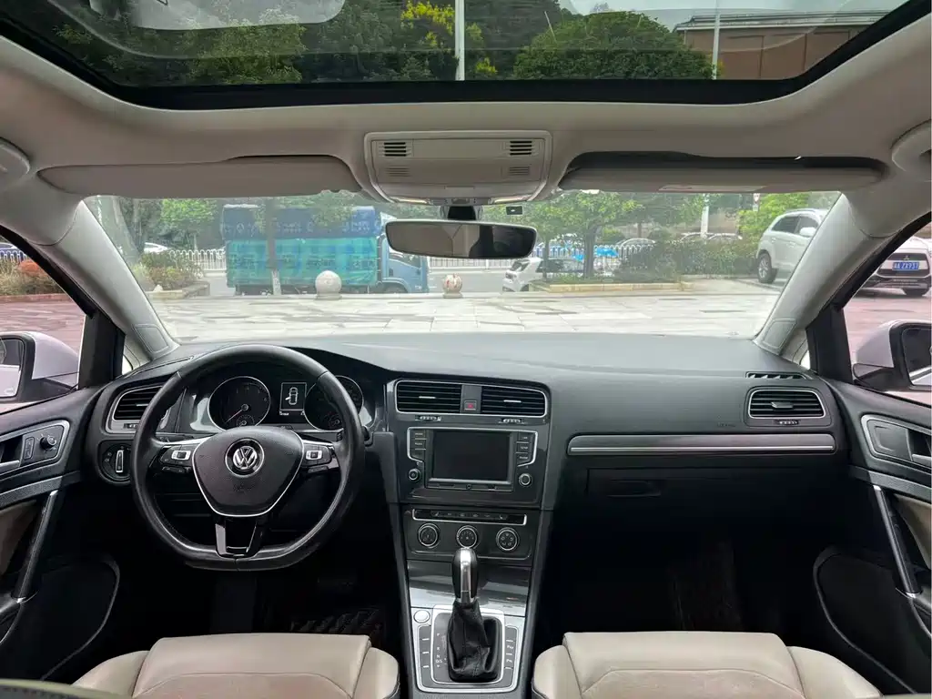 Volkswagen Golf — миниатюра 10