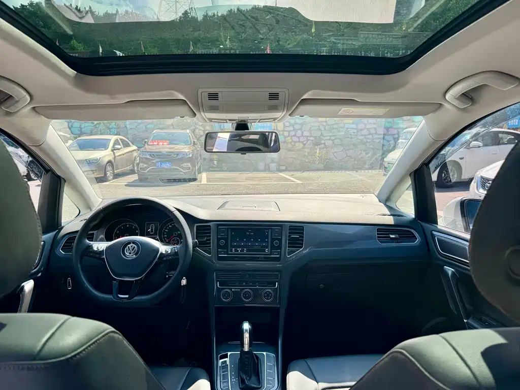 Volkswagen Golf Sportsvan — миниатюра 5