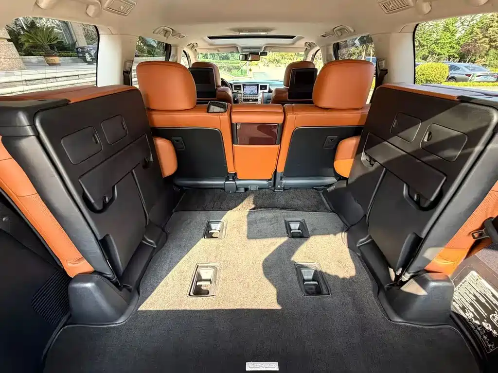Lexus LX — миниатюра 7