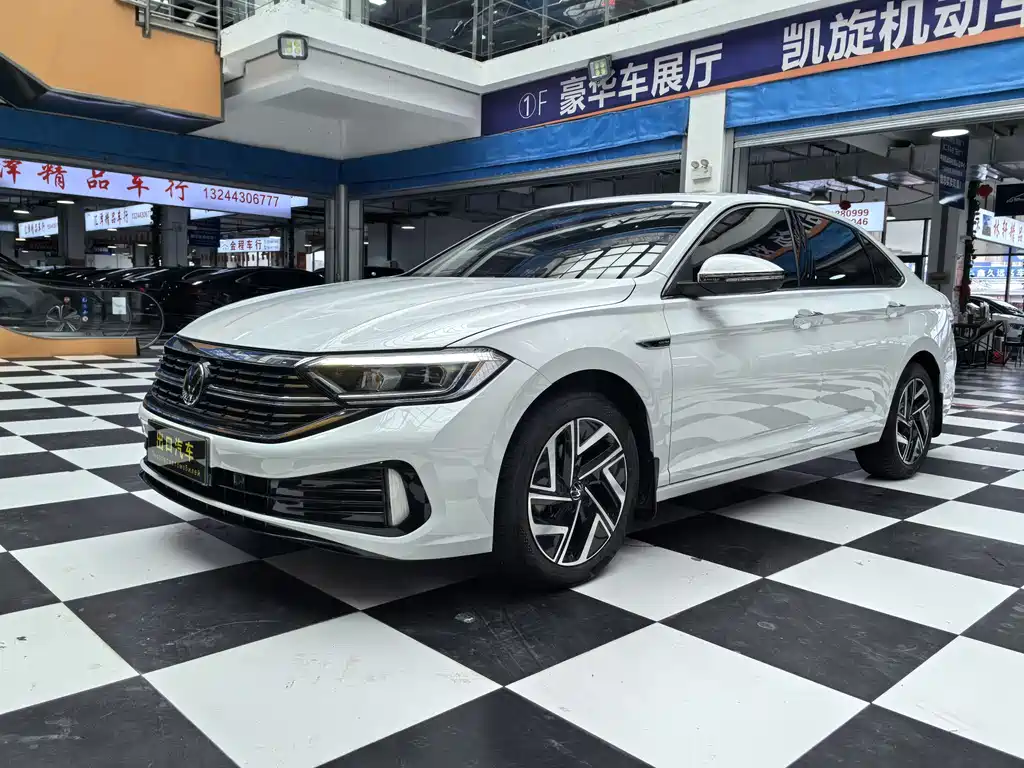 Volkswagen Sagitar 2022