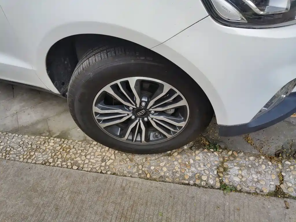 Geely Vision X6 — миниатюра 24