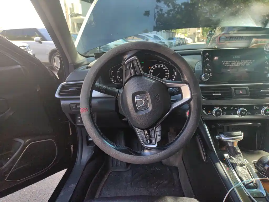 Honda Accord — миниатюра 11