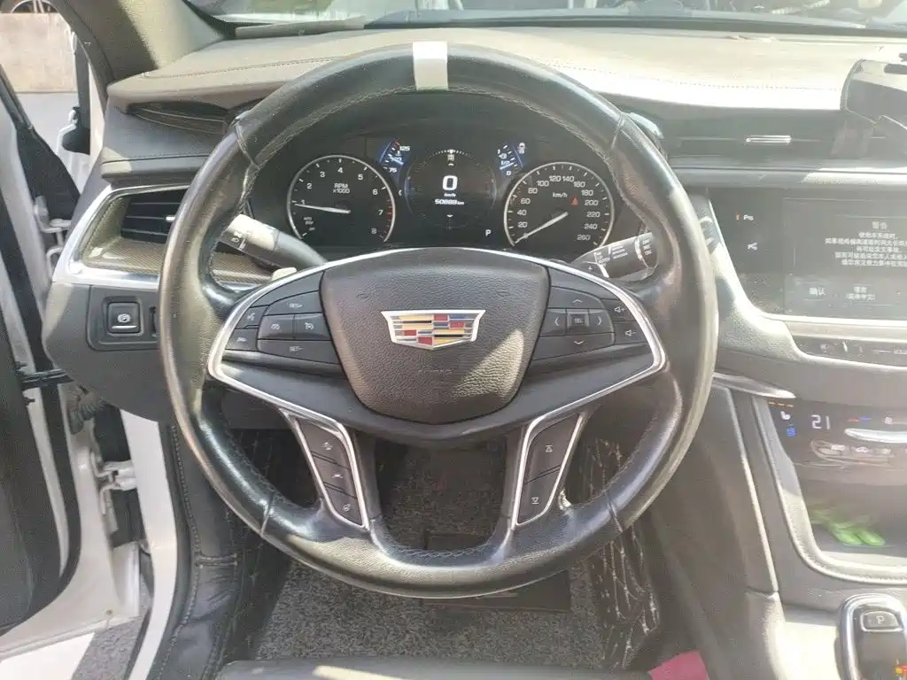 Cadillac XT5 — миниатюра 11