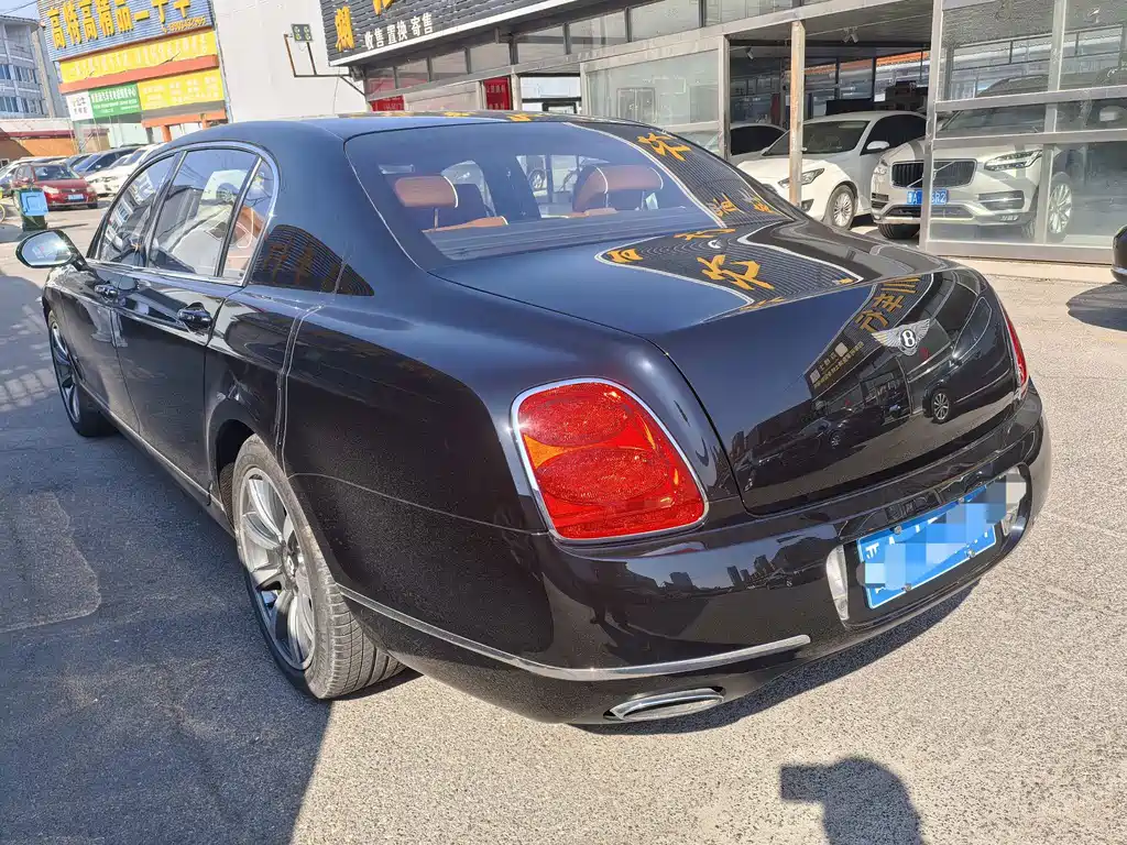 Bentley Flying Spur — миниатюра 4