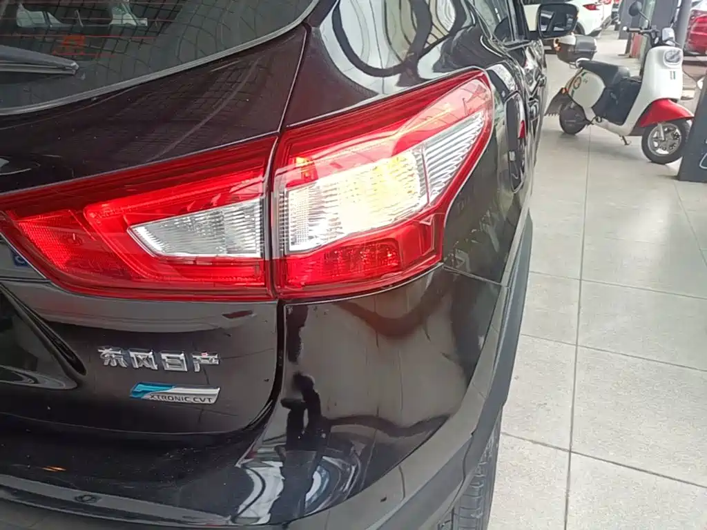 Nissan Qashqai — миниатюра 8
