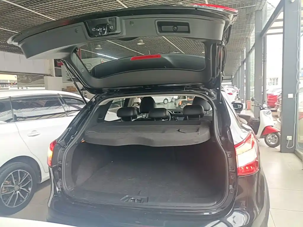 Nissan Qashqai — миниатюра 19