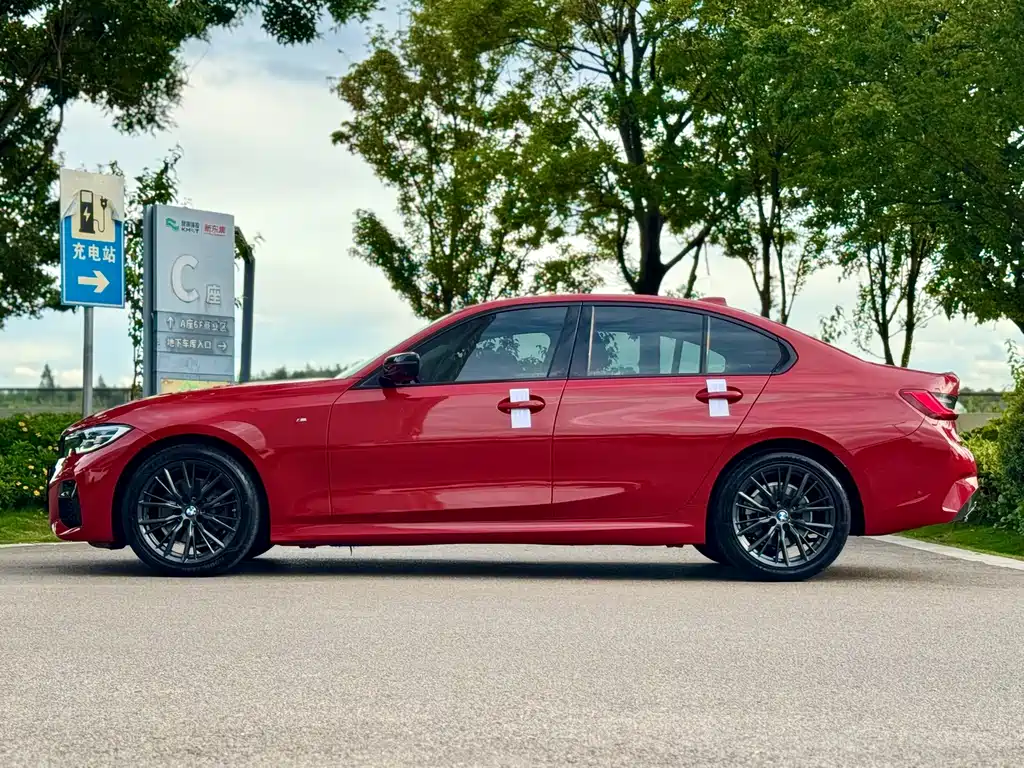 BMW 3 Series — миниатюра 10