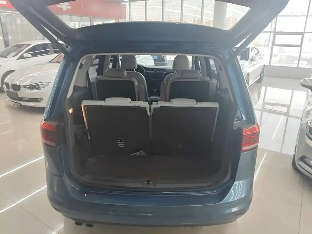 Volkswagen Touran — миниатюра 19