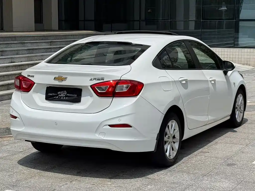 Chevrolet Cruze — миниатюра 5
