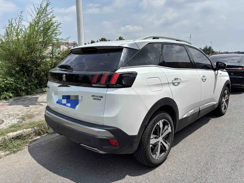 Peugeot 4008 — миниатюра 5