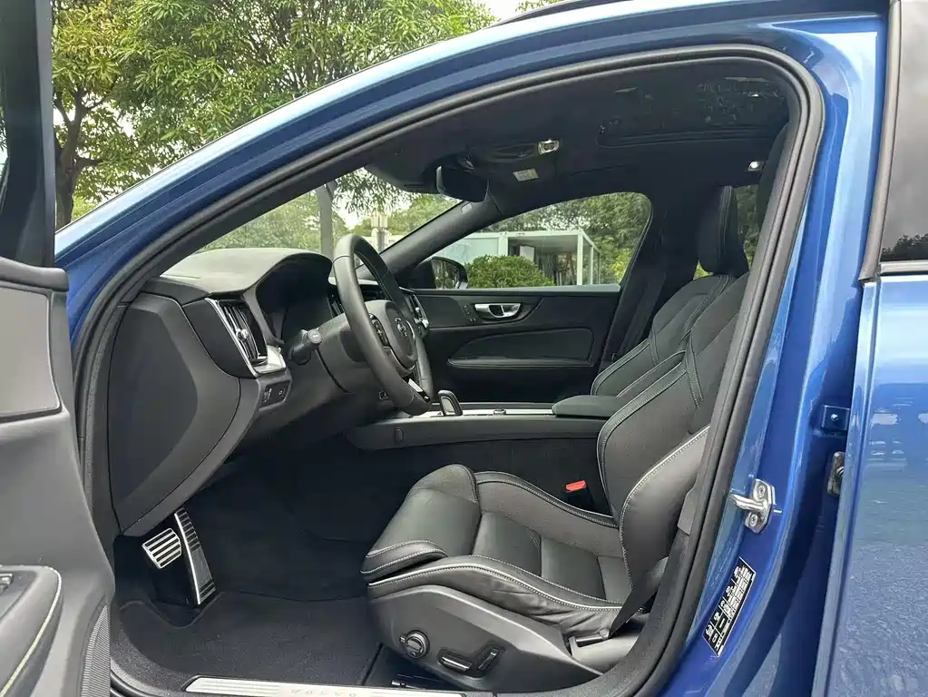 Volvo V60 2021 B5 Sport