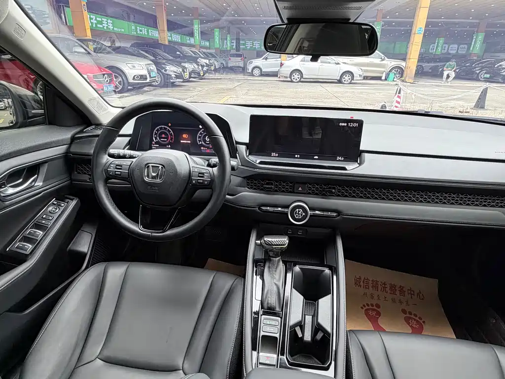 Honda Accord — миниатюра 6