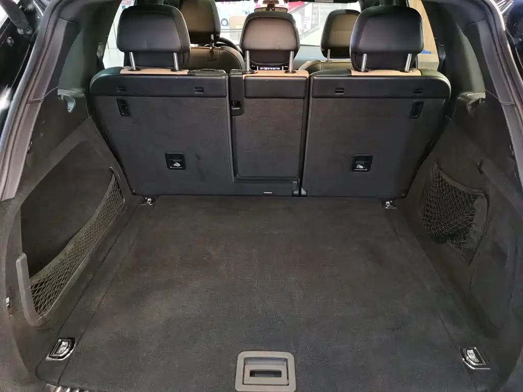 Porsche Cayenne — миниатюра 15