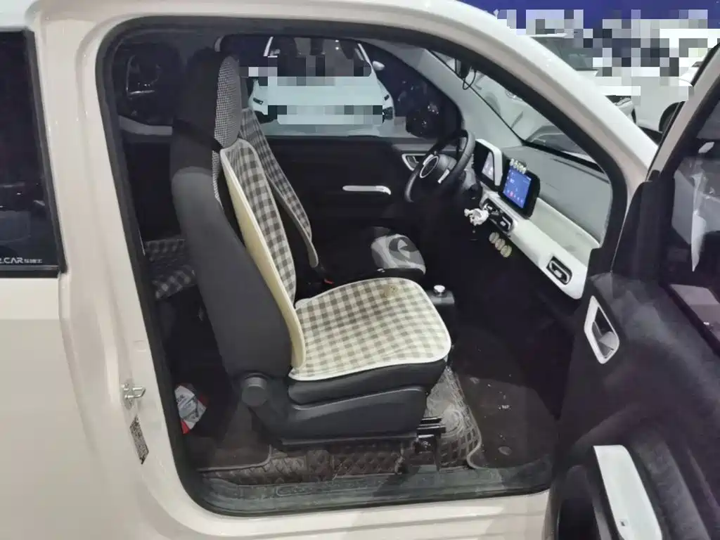 Wuling MINIEV — миниатюра 25