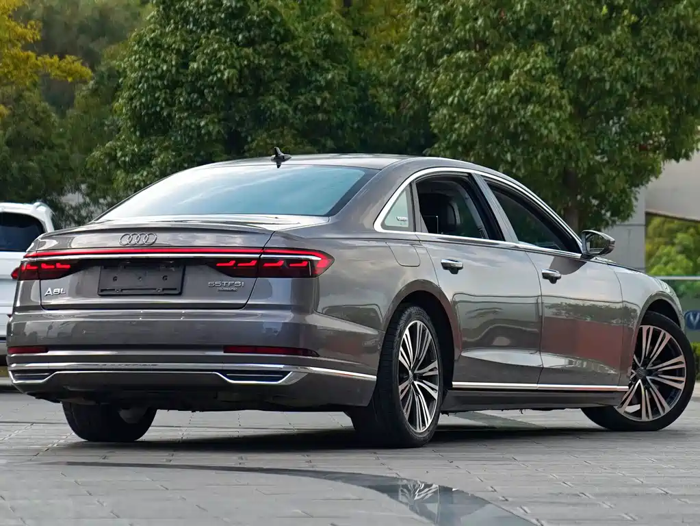 Audi A8 — миниатюра 3