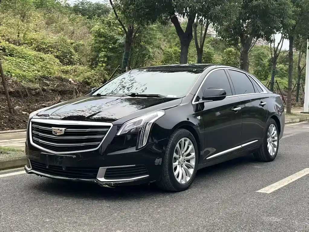 CADILLAC XTS