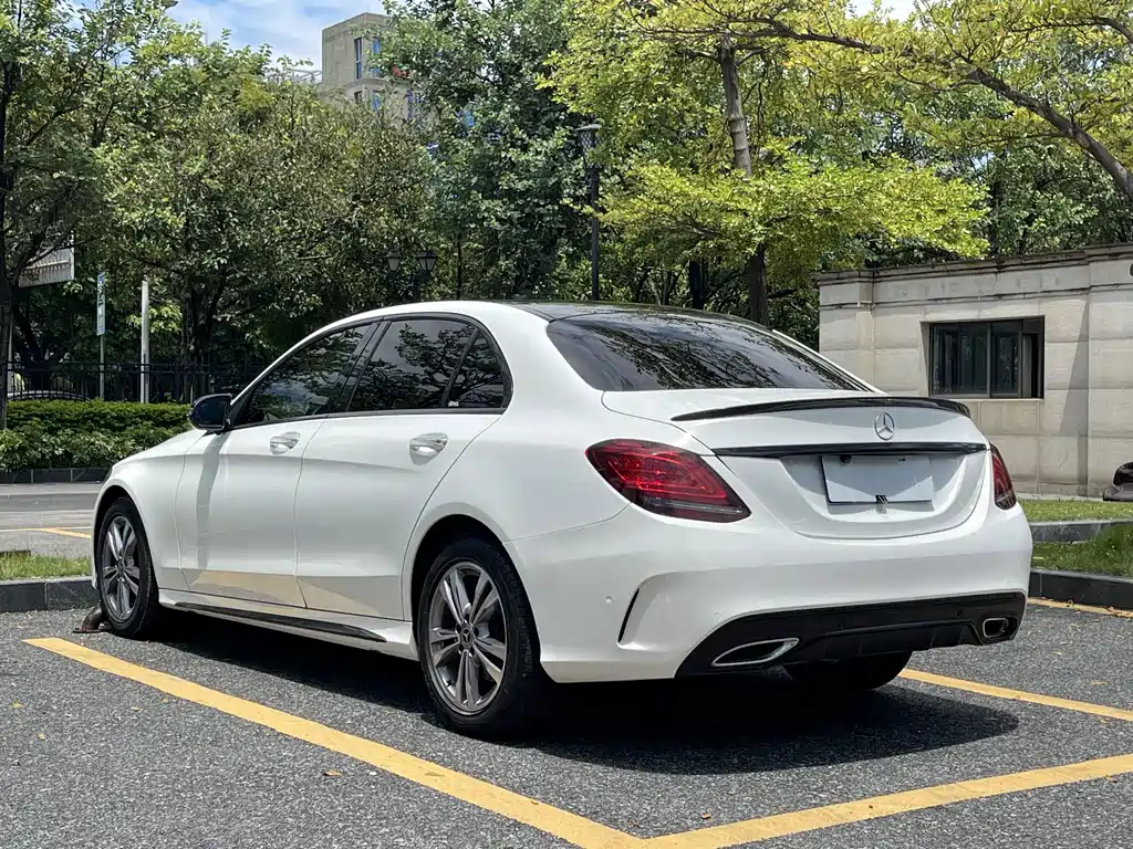 Mercedes-Benz C-Class — миниатюра 3