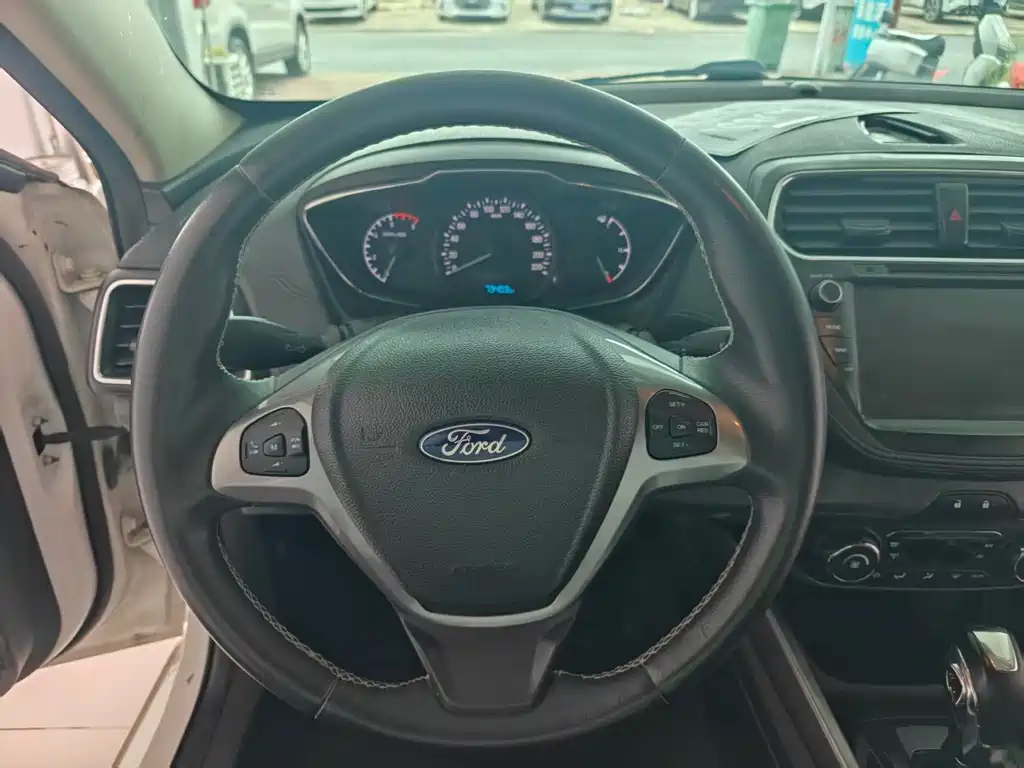 Ford Escort — миниатюра 8