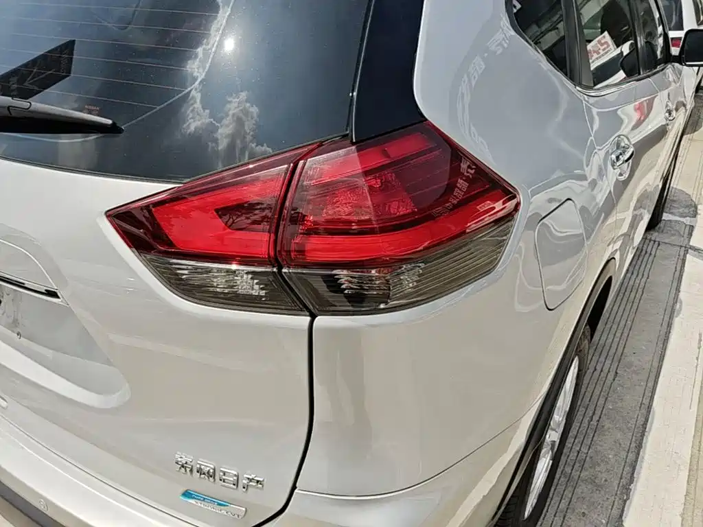 Nissan X-Trail — миниатюра 8