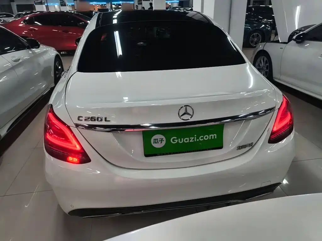 Mercedes-Benz C-Class — миниатюра 6