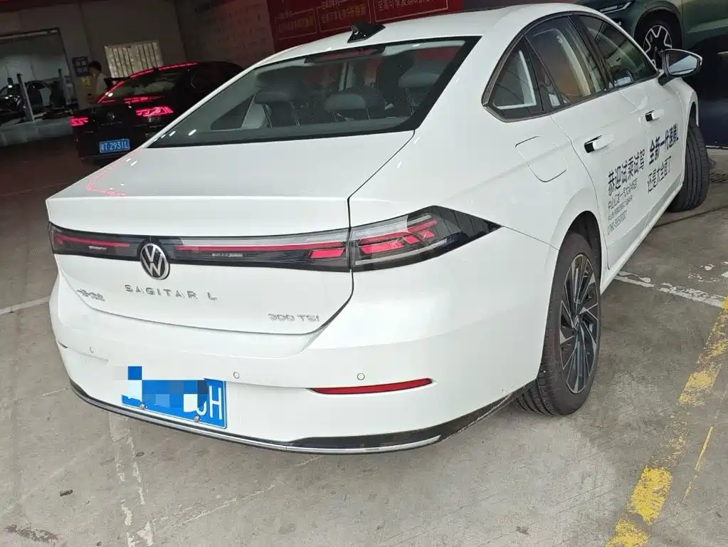 Volkswagen Sagitar — миниатюра 6