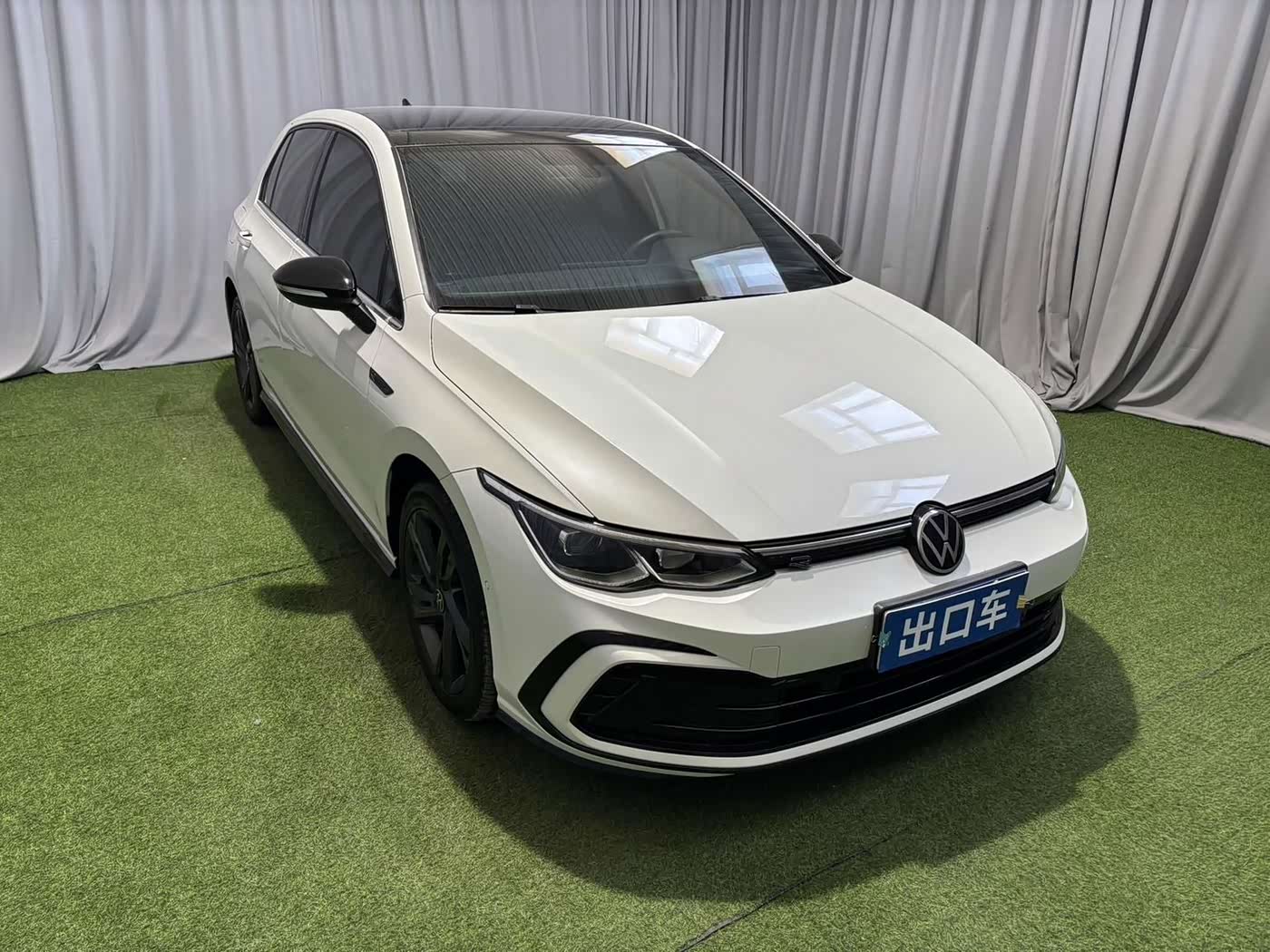 Volkswagen Golf 1.4 л 2022 г. Белый, пробег 35000 км