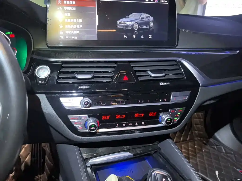 BMW 5 Series — миниатюра 9