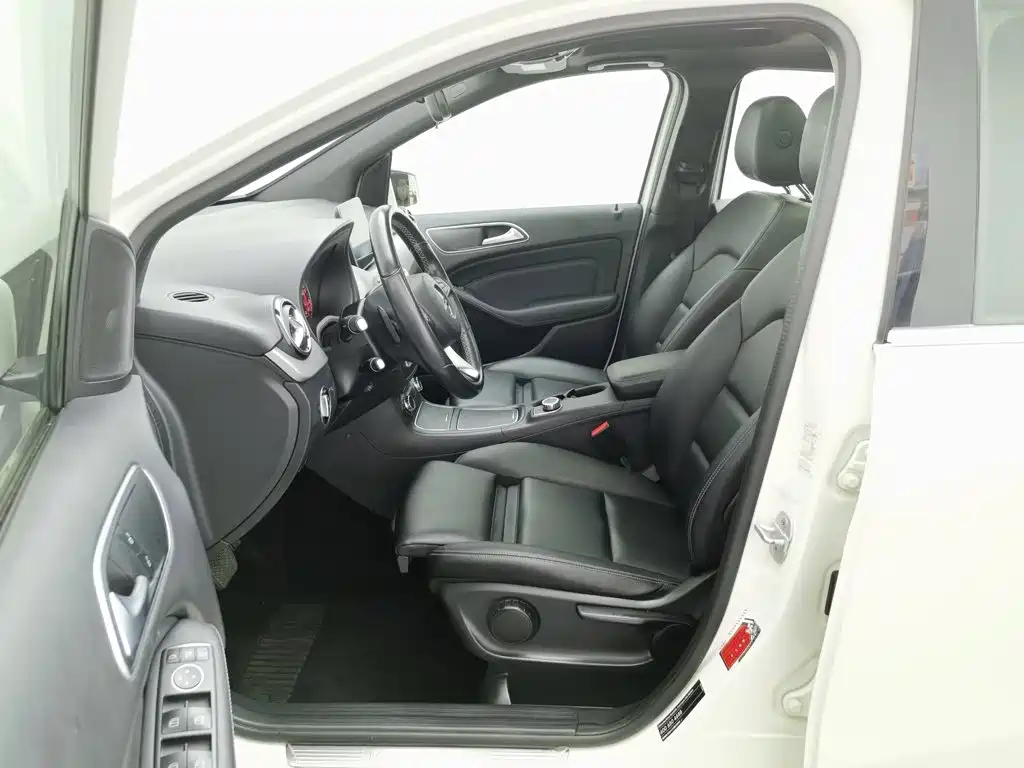 Mercedes-Benz B-Class — миниатюра 10