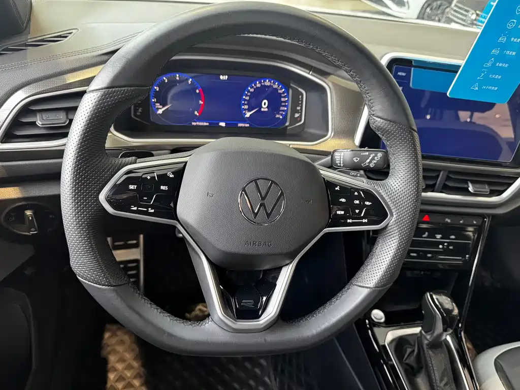 Volkswagen T-Roc — миниатюра 23