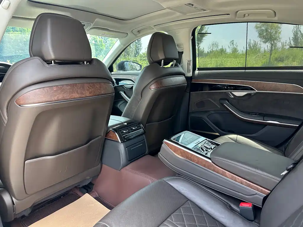Audi A8 — миниатюра 8