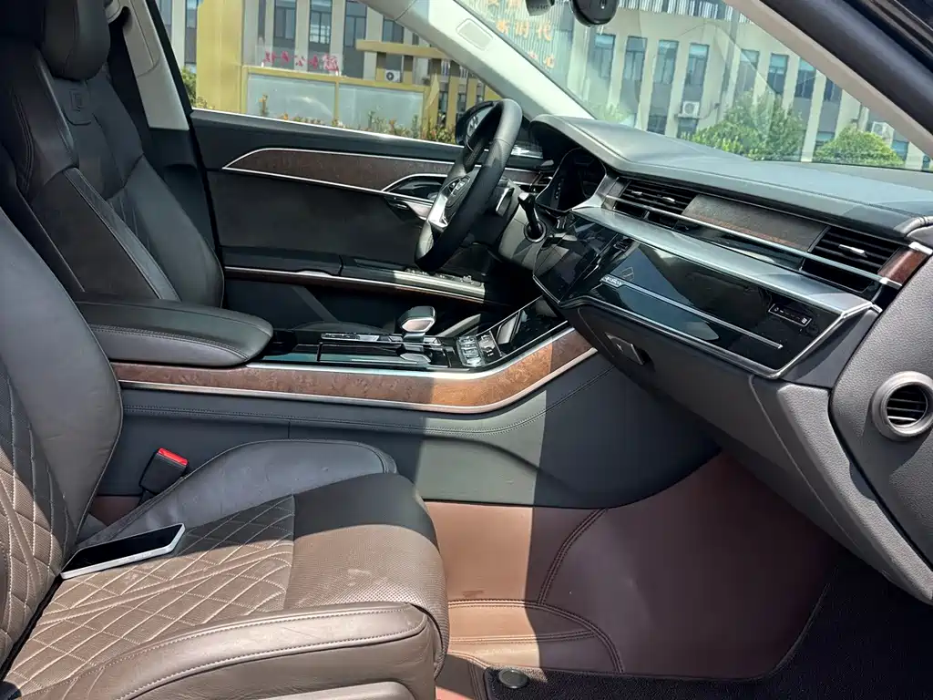 Audi A8 — миниатюра 14